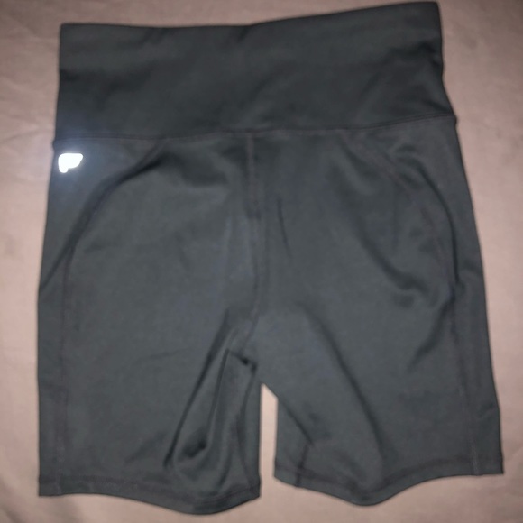 Fabletics Pants - ✨Fabletics✨ High-Waisted UltraCool 😎 Shorts✨